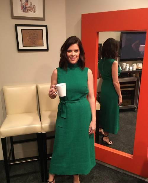 Neve Campbell measurements, bio, height, weight, shoe, and bra size