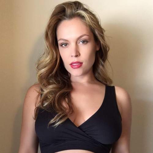 Agnes Bruckner measurements, bio, height, weight, shoe, and bra size