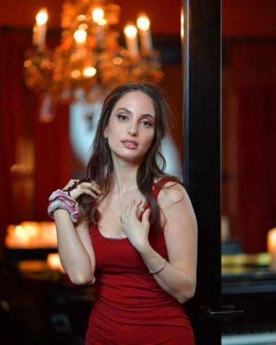 Alexa Ray Joel measurements, bio, height, weight, shoe, and bra size