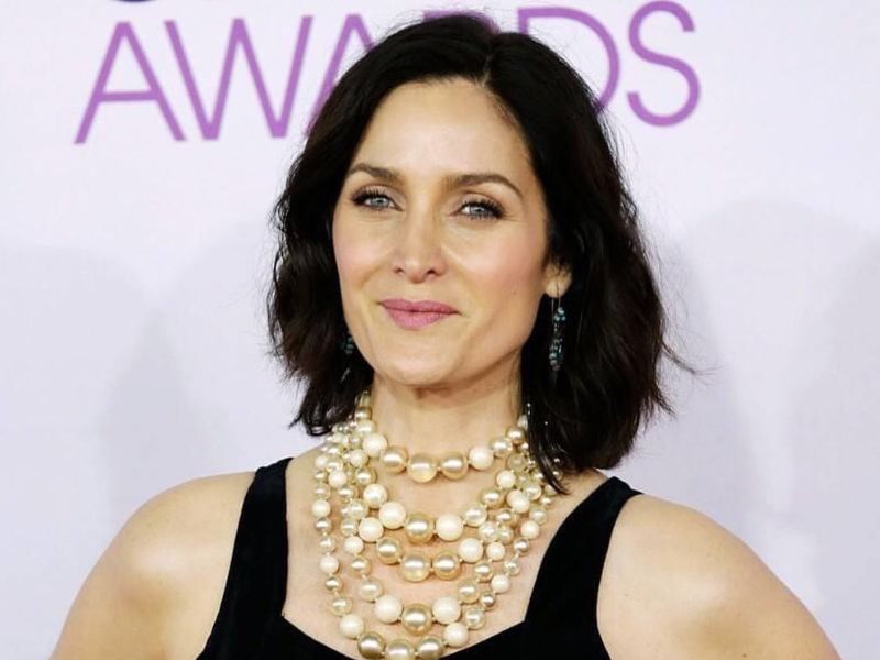 Carrie Anne Moss measurements, bio, height, weight, shoe and bra size