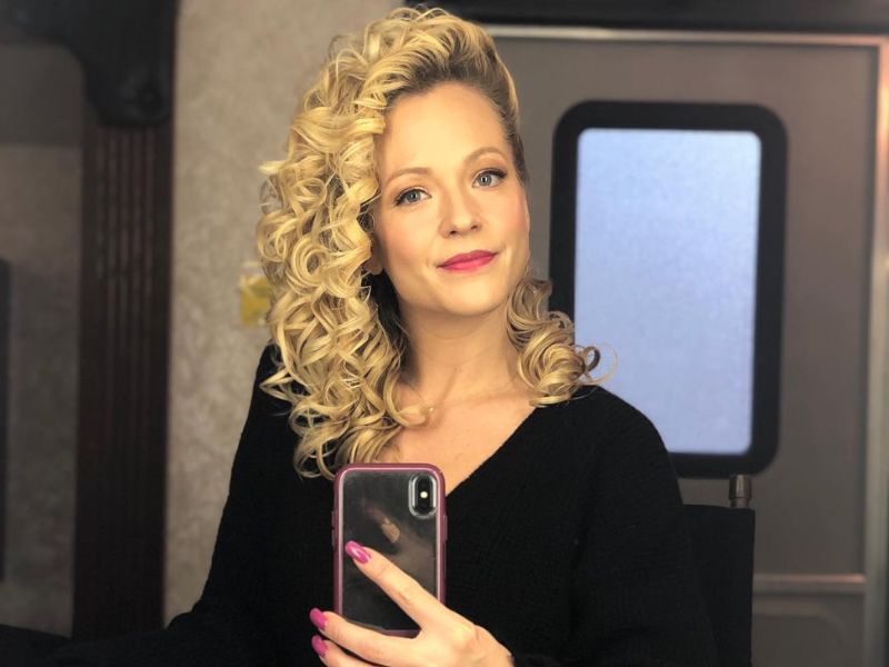 Amanda Clayton's measurements, bio, height, weight, shoe, and bra size