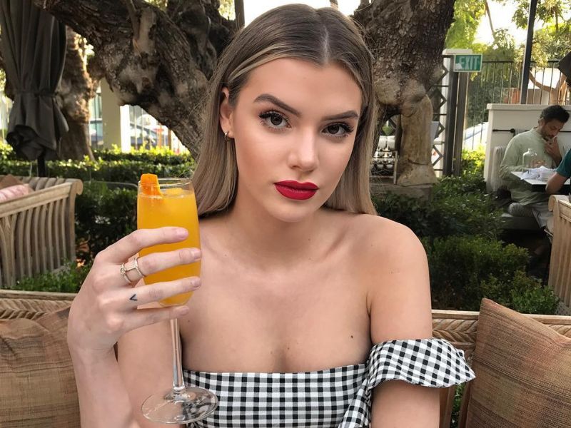 Alissa Violet's measurements, bio, height, weight, shoe, and bra size