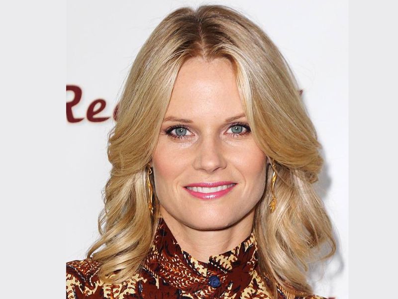 Joelle Carter's measurements, bio, height, weight, shoe, and bra size