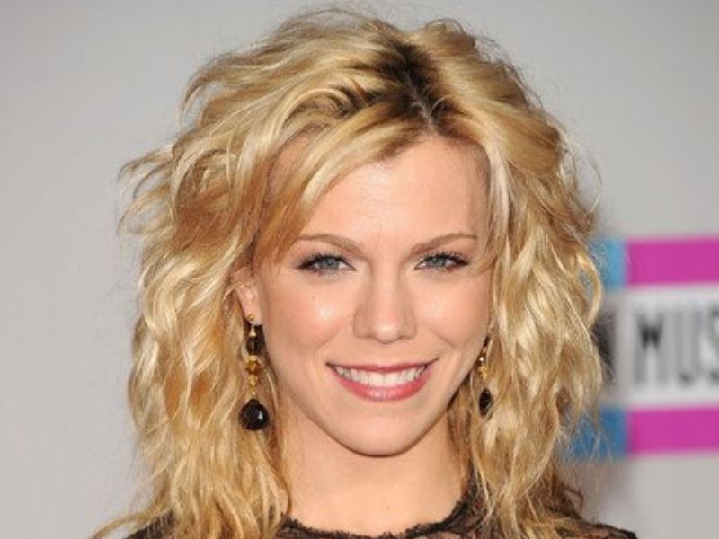 Kimberly Perry's measurements, bio, height, weight, shoe, and bra size