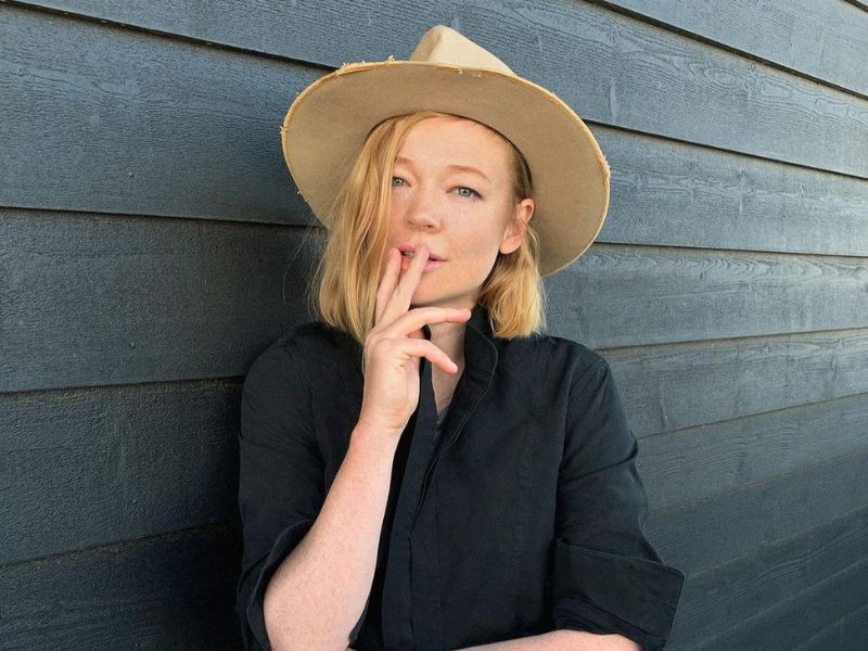 Sarah Snook measurements, bio, height, weight, shoe and bra size