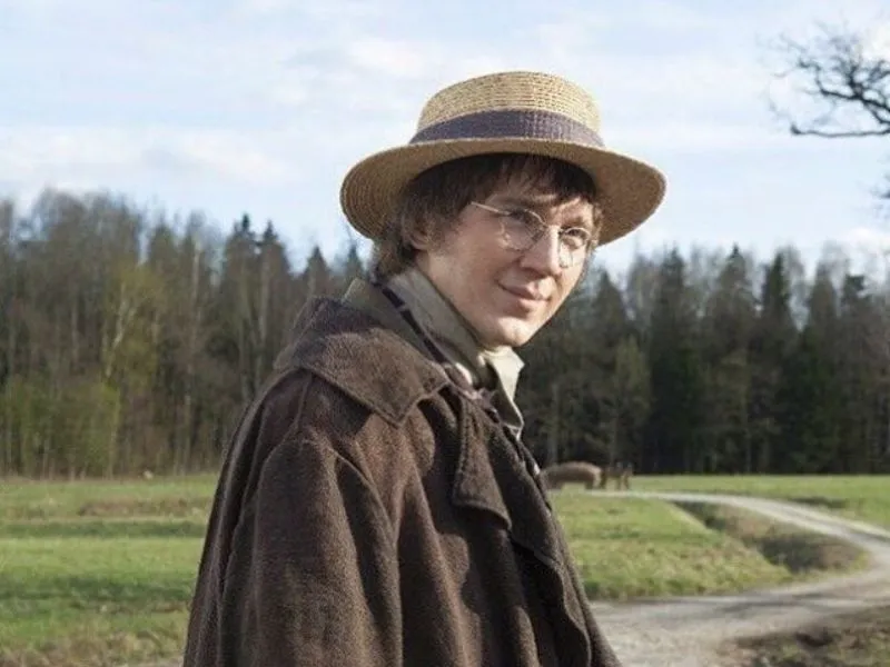 Paul Dano measurements, bio, height, weight, shoe  size