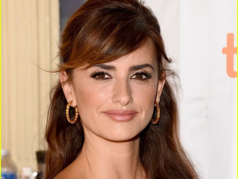 Penelope Cruz measurements, bio, height, weight, shoe and bra size