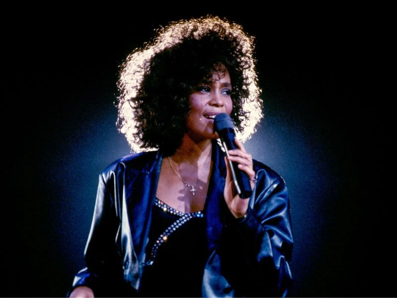Whitney Houston measurements, bio, height, weight, shoe and bra size