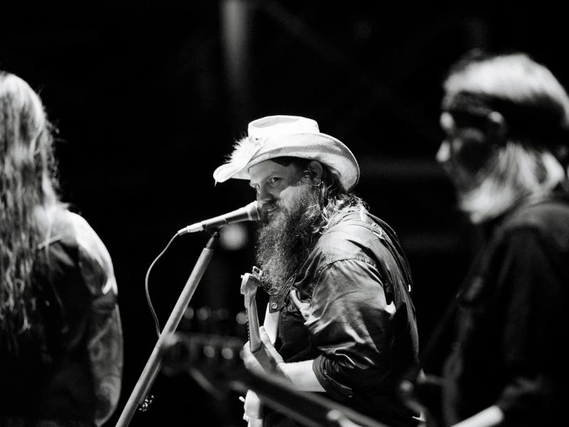 Chris Stapleton measurements, bio, height, weight, shoe