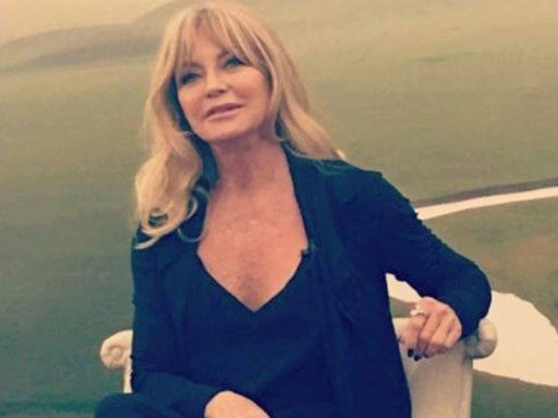 Goldie Hawn measurements, bio, height, weight, shoe and bra size