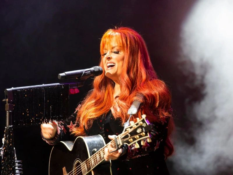 Wynonna Judd's measurements, bio, height, weight, shoe and bra size