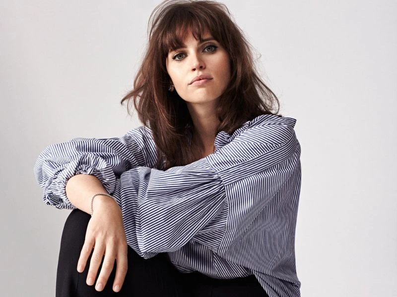 Felicity Jones measurements, bio, height, weight, shoe and bra size