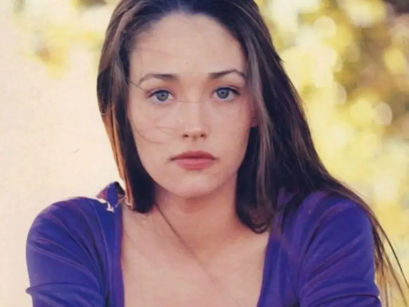 Olivia Hussey measurements, bio, height, weight, shoe and bra size