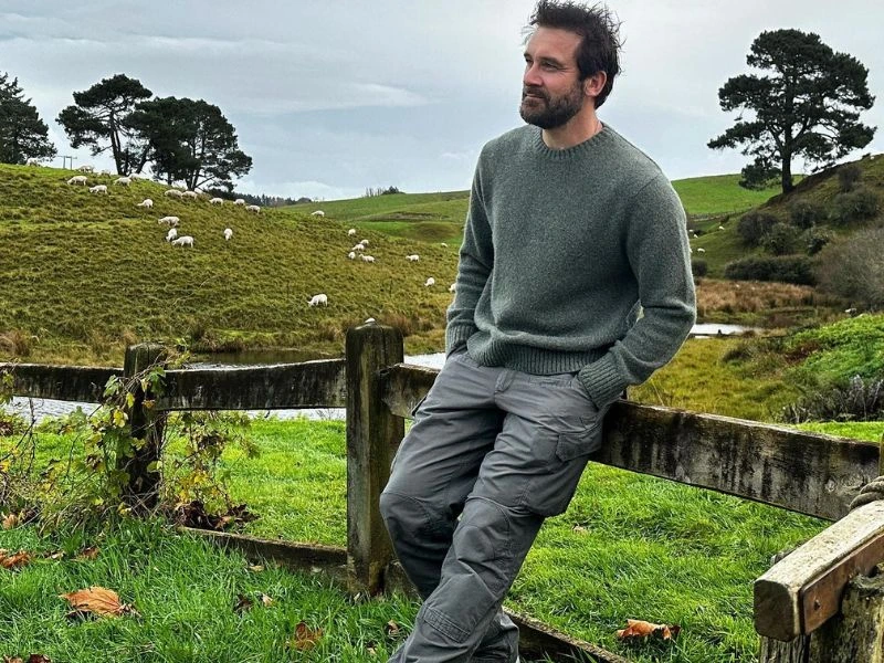 Clive Standen measurements, bio, height, weight, shoe size