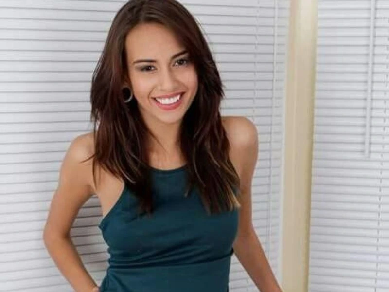 Janice Griffith's measurements, bio, height, weight, shoe, and bra size