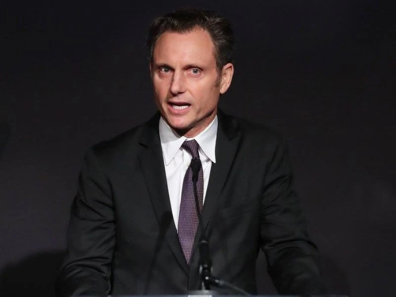 Tony Goldwyn measurements, bio, height, weight, shoe size