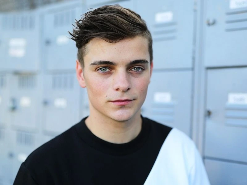Martin Garrix measurements, bio, height, weight, shoe size