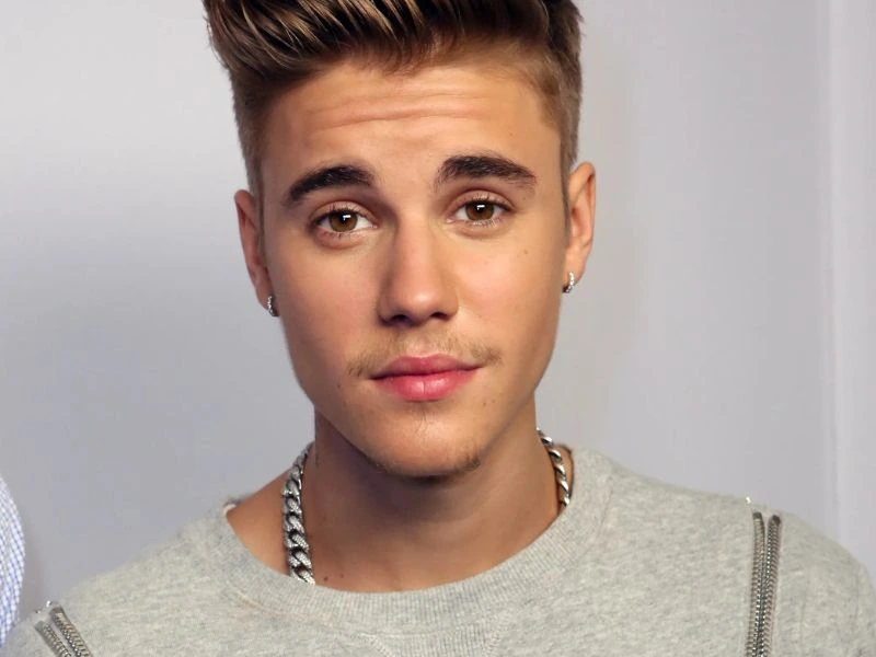 Justin Bieber measurements, bio, height, weight, shoe size