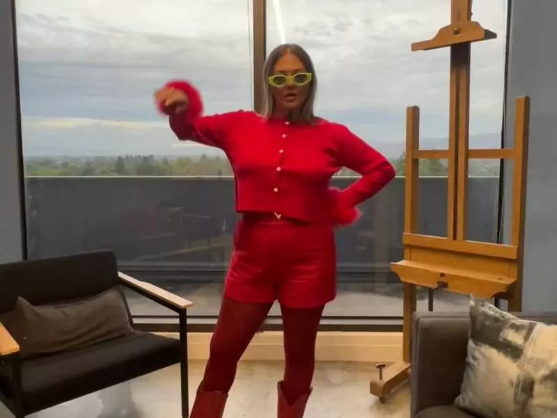 Elle King measurements, bio, height, weight, shoe and bra size