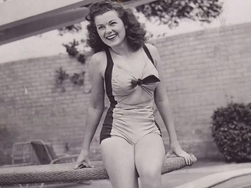 Barbara Hale measurements, bio, height, weight, shoe and bra size