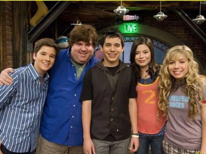 Dan Schneider measurements, bio, height, weight, shoe size