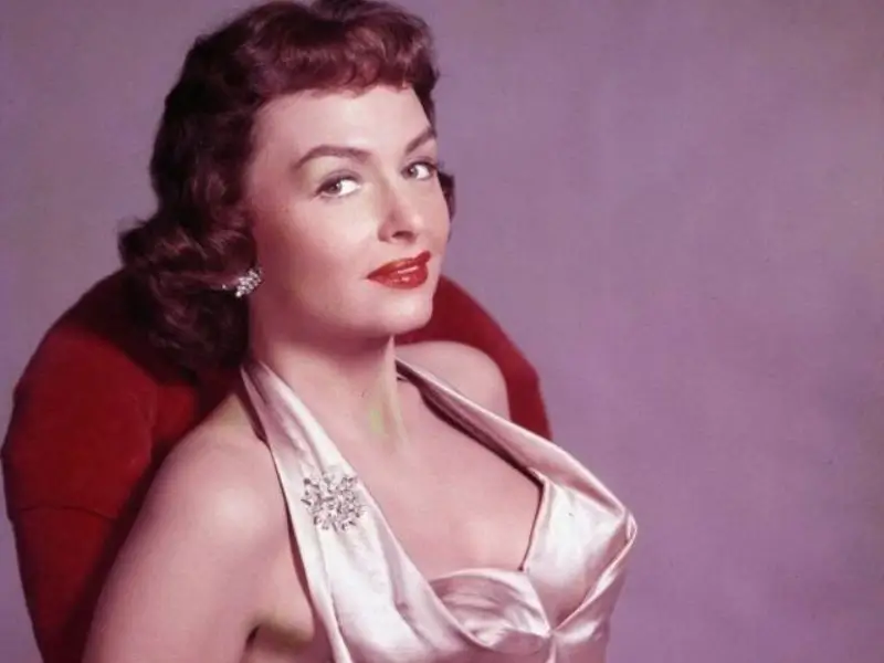 Donna Reed measurements, bio, height,weight, shoe and bra size