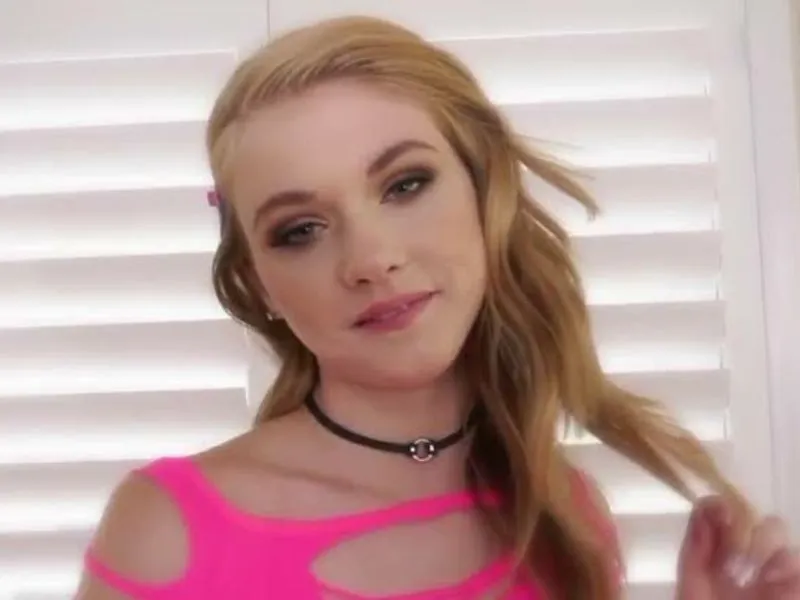 Hannah Hays measurements, bio, height, weight, shoe and bra size