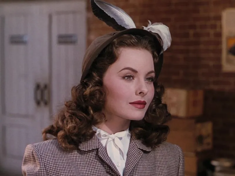 Jeanne Crain measurements, bio, height, weight, shoe and bra size