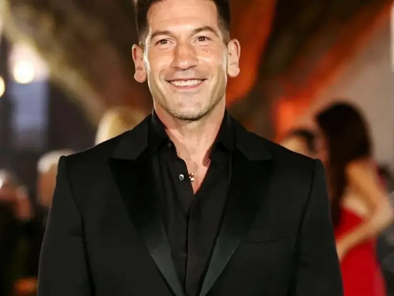 Jon Bernthal measurements, bio, height,weight, shoe size