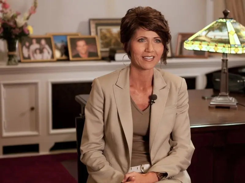 Kristi Noem measurements, bio, height,weight, shoe and bra size