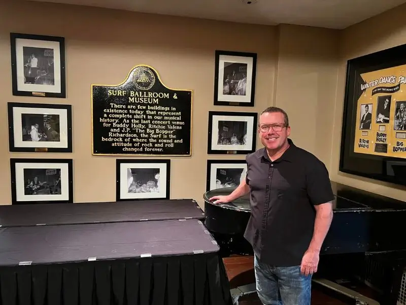 Rodney Carrington measurements, bio, height,weight, shoe size