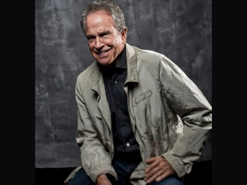Warren Beatty measurements, bio, height, weight, shoe  size