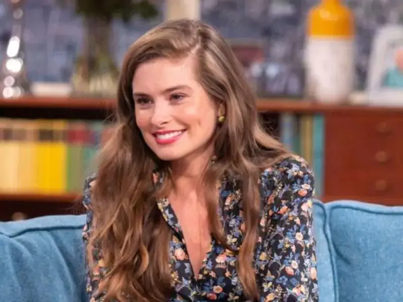 Rachel Shenton Measurements, bio, height, weight, shoe and Bra size