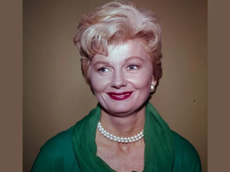 Barbara Billingsley measurements, bio, height, weight, shoe and bra size