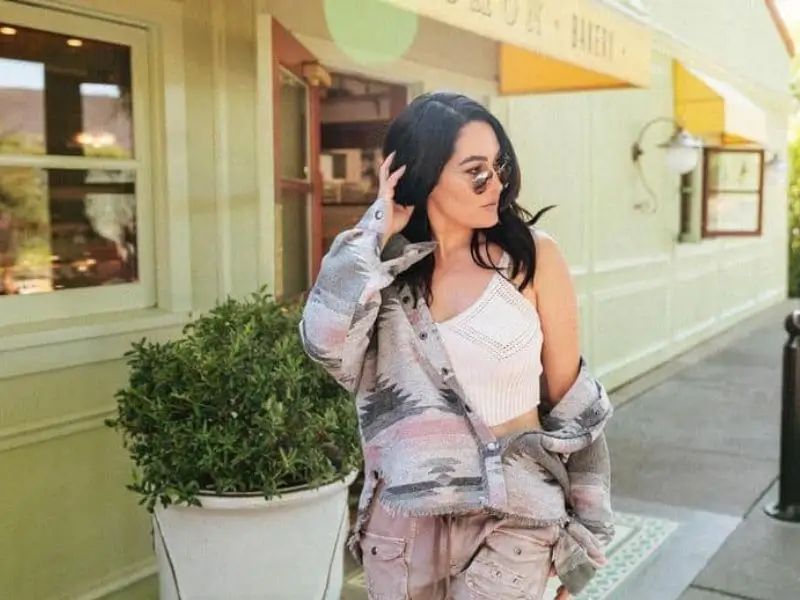 Brie Bella measurements, bio, height,weight, shoe and bra size