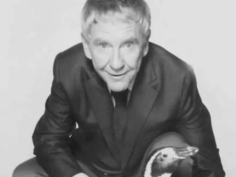 Burgess Meredith measurements, bio, height,weight, shoe size