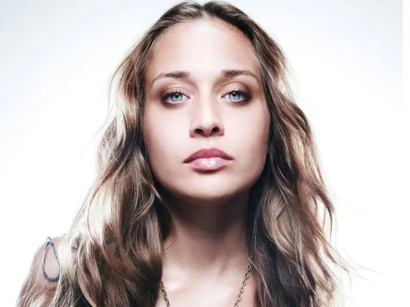 Fiona Apple measurements, bio, height,weight, shoe and bra size