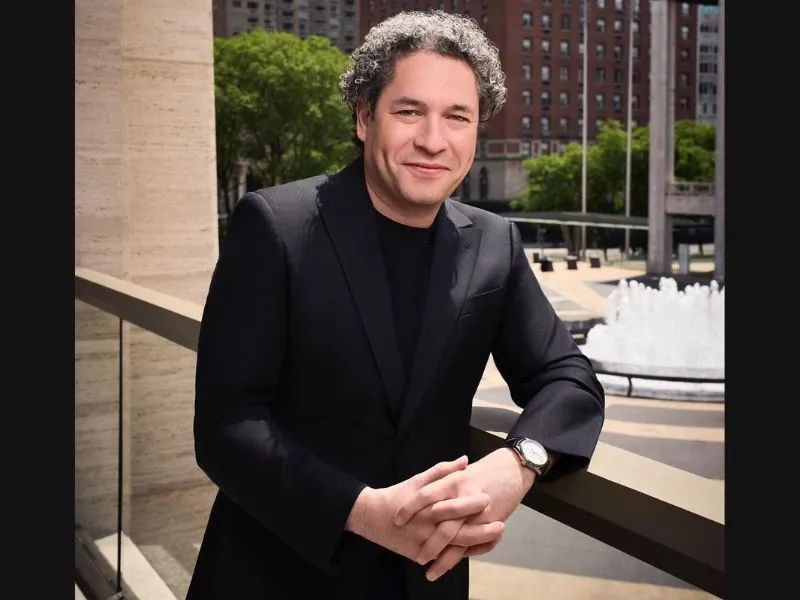 Gustavo Dudamel measurements, bio, height, weight, shoe size