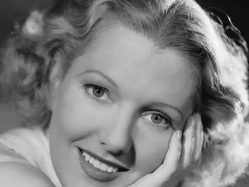 Jean Arthur measurements, bio, height, weight, shoe and bra size