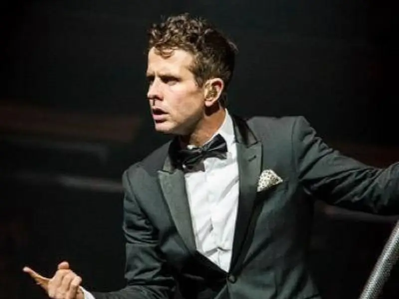 Joey McIntyre measurements, bio, height, weight, shoe size