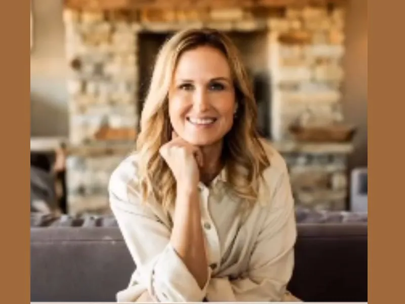 Korie Robertson measurements, bio, height, weight, shoe and bra size