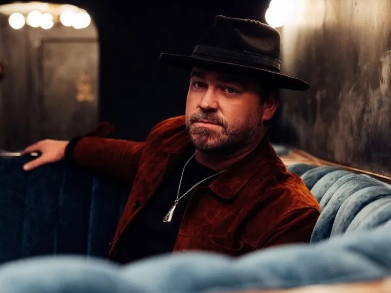 Lee Brice measurements, bio, height, weight, shoe size