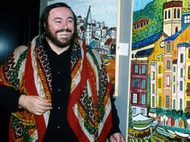 Luciano Pavarotti measurements, bio, height, weight, shoe size