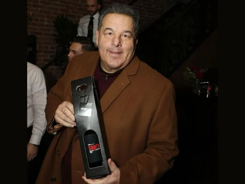 Steve Schirripa measurements, bio, height, weight, shoe size