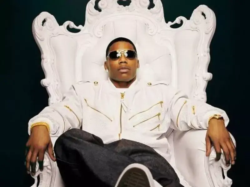 Nelly Measurements, bio, height, weight and shoe size