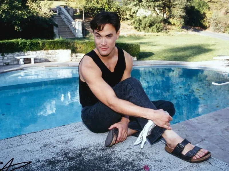 Brandon Lee measurements, bio, height, weight, shoe size