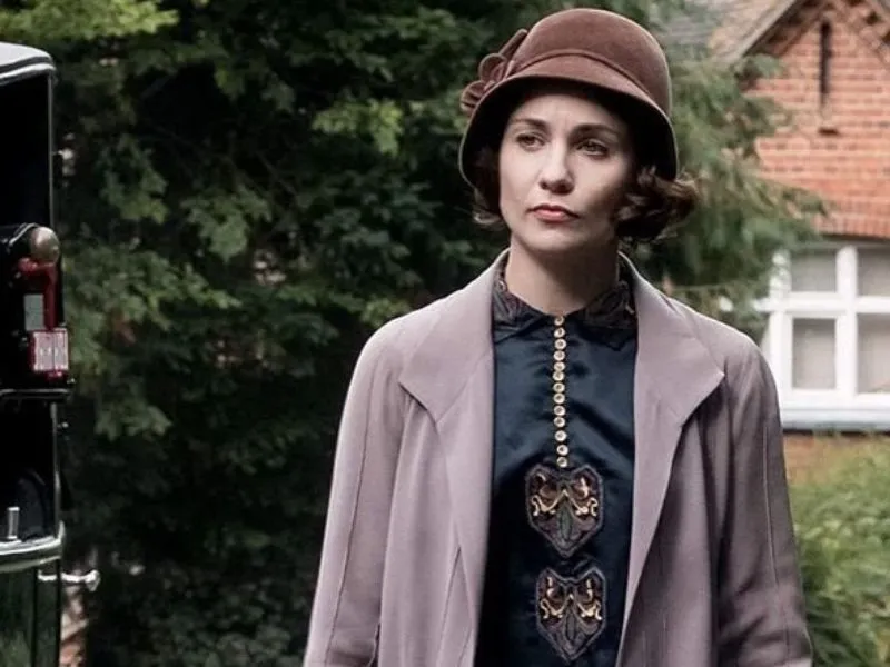 Tuppence Middleton measurements, bio, height, weight, shoe and bra size