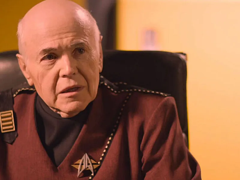 Walter Koenig measurements, bio, height, weight, shoe size