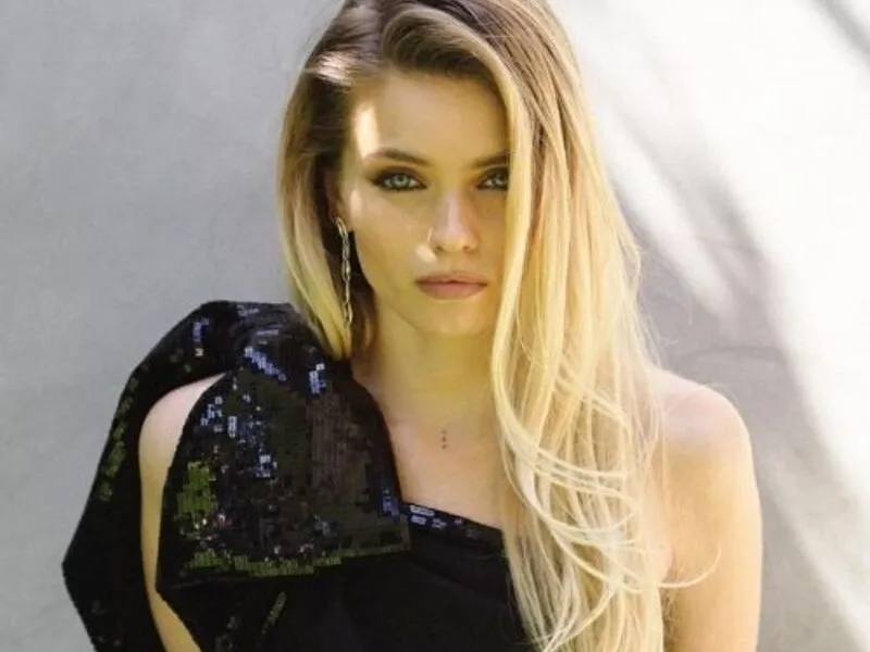 Discover Abby Lee's Bio and Body Measurements