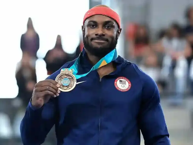 Donnell Whittenburg Measurements, bio, height, weight and shoe size 
